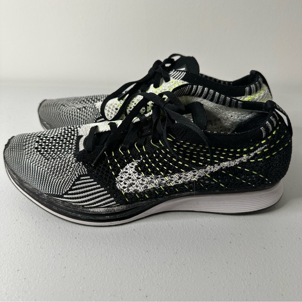 NIKE Flyknit Racer Men’s Running Shoe - Picture 3 of 11